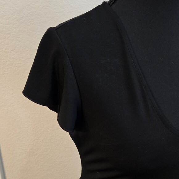 Guess XXS Black V Neck Top with flutter sleeves - EUC - Picture 3 of 3